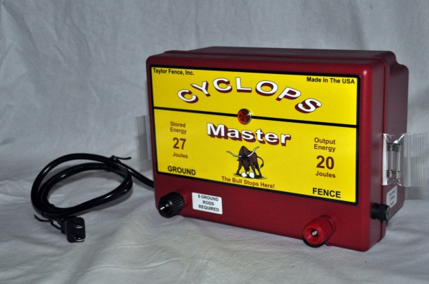 Cyclops Master Electric Fence Energizer