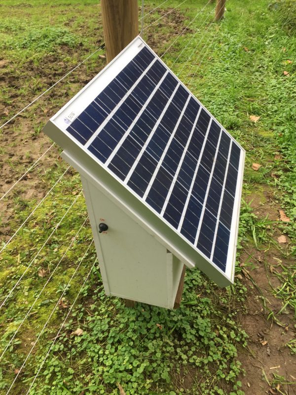 Cyclops solar electric fence charger box - Shock box