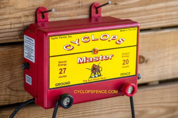 Cyclops Master AC Electric Fence Energizer / Charger