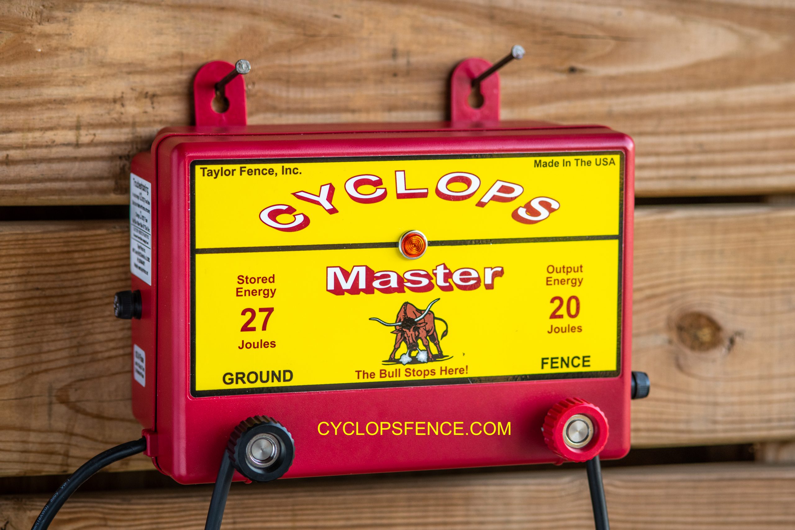 Cyclops Master AC Electric Fence Energizer / Charger