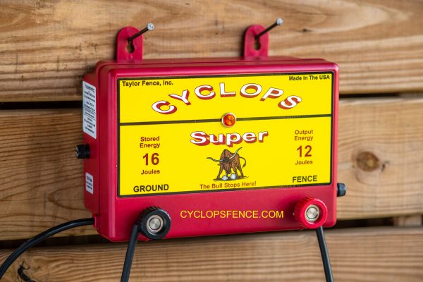 Cyclops Super AC Electric Fence Energizer