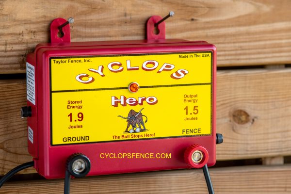 The Cyclops Here 110V mains powered electric fence charger