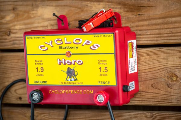 Cyclops Hero 12V/DC Electric Fence Energizer / Charger